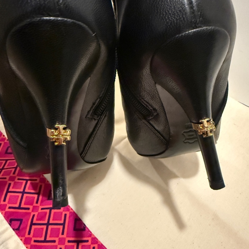 SOLD SOLD Tory Burch Black Leather Knee-High Boots size 8m - Picture 4 of 10